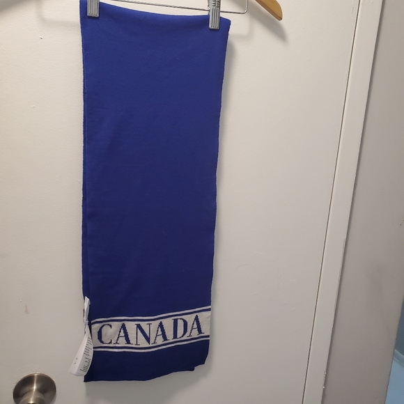 Canada Goose scarf - Picture 2 of 4